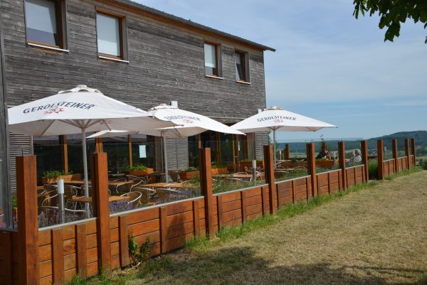 La terrasse est ouverte